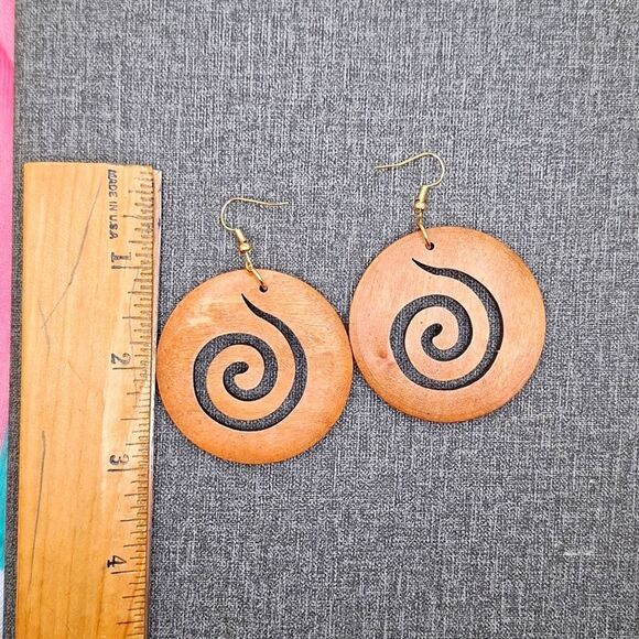 Brown wooden boho swirl earrings lightweight jewelry - Picture 2 of 4